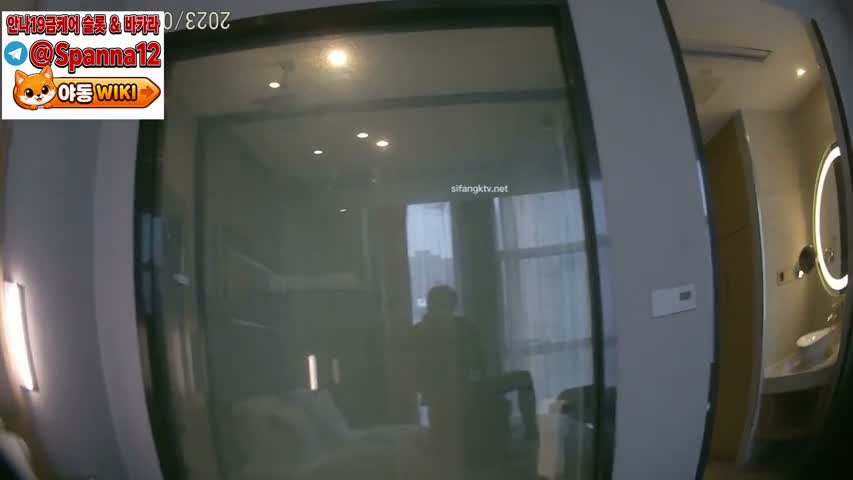충칭대 2학년 모델 알바생 2
